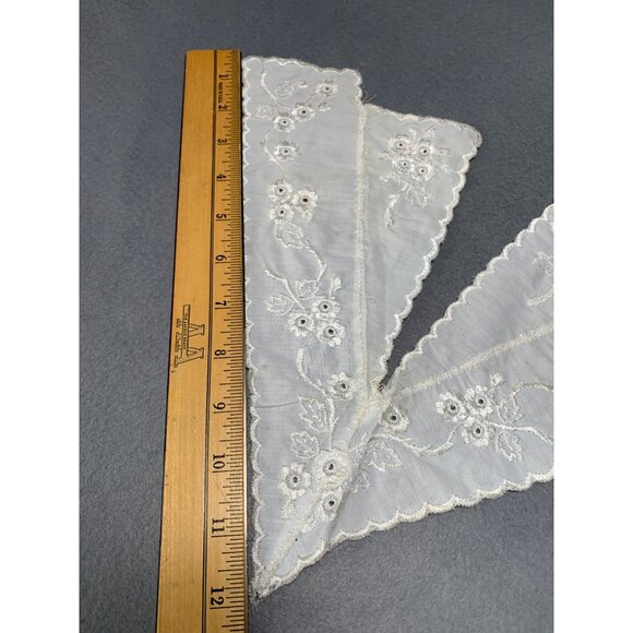 Vintage Embroidered Lace Collar with Floral Design - Picture 7 of 10